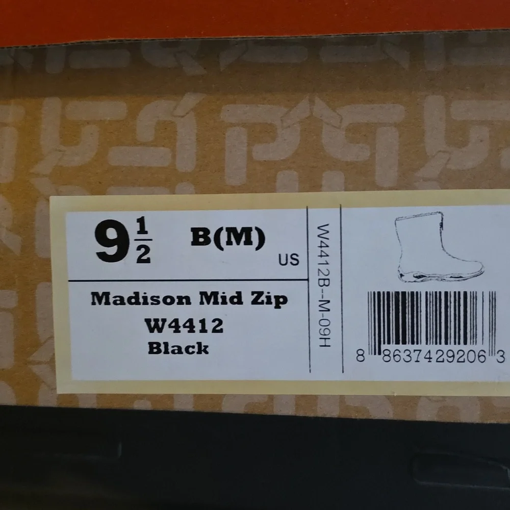 NWB - Propet Madison Mid Zip